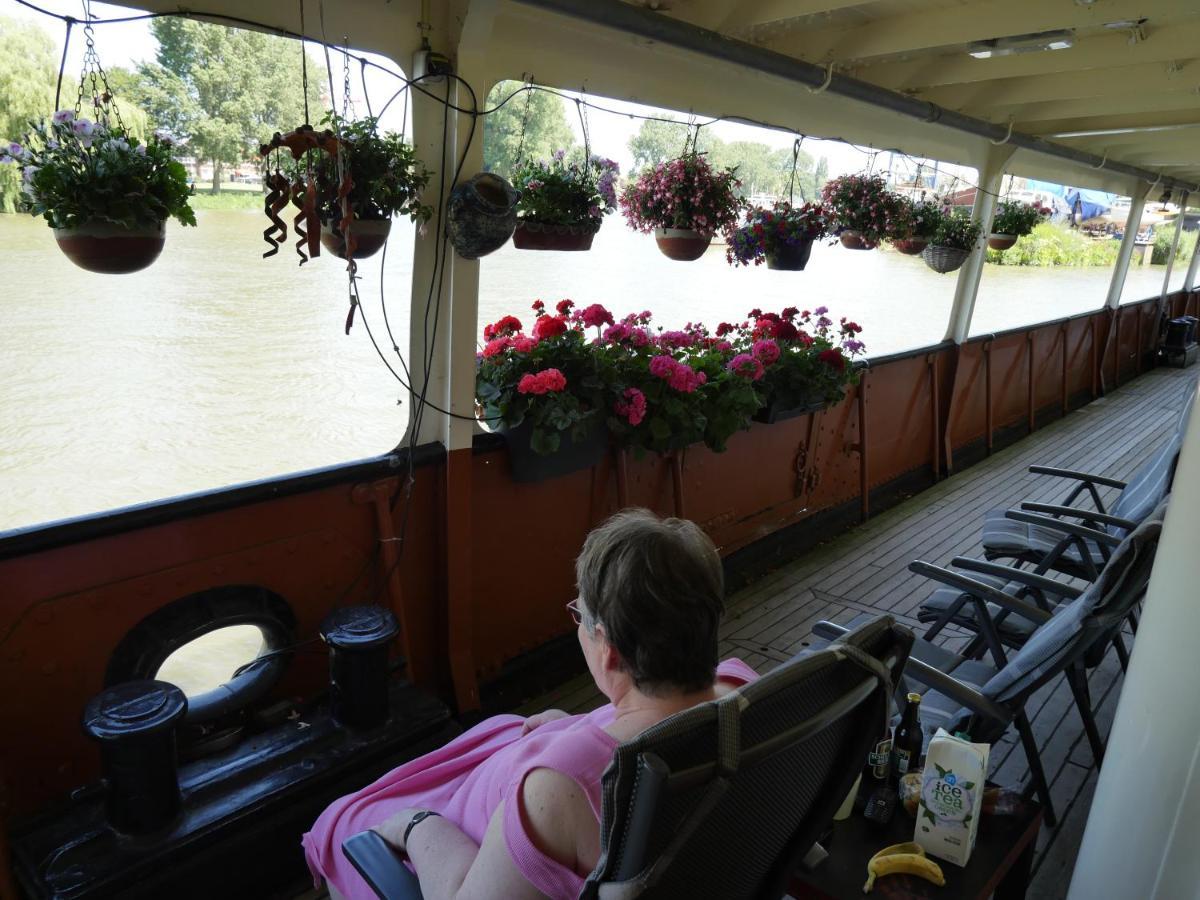De Logeerboot Dordrecht Bed and Breakfast Exteriör bild