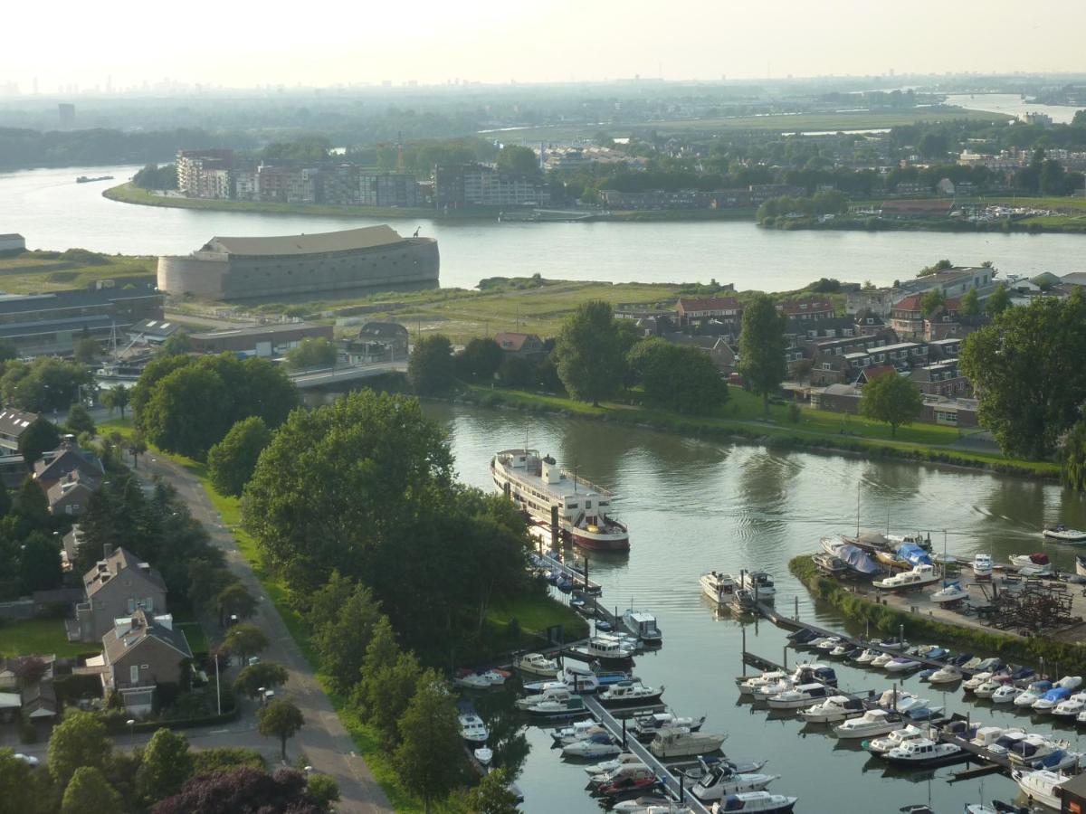 De Logeerboot Dordrecht Bed and Breakfast Exteriör bild