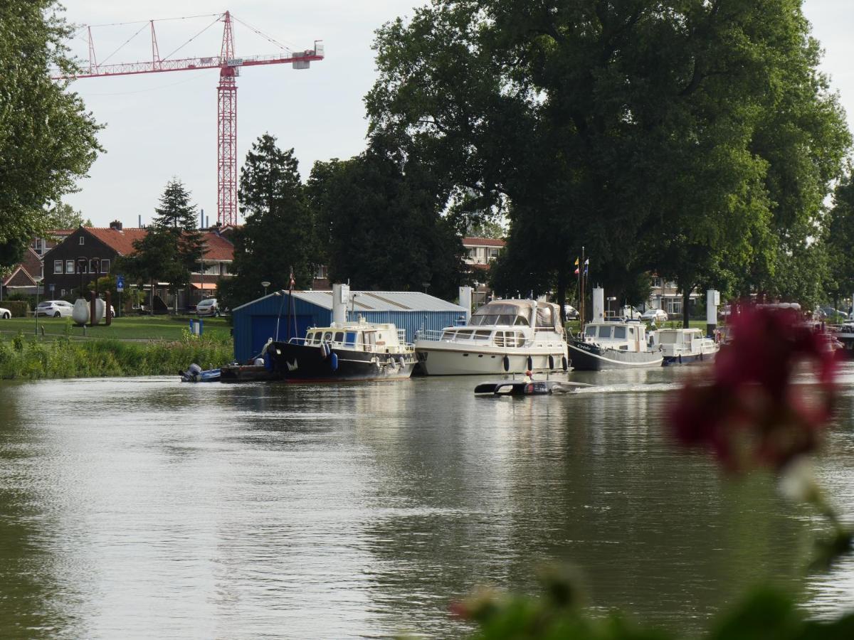De Logeerboot Dordrecht Bed and Breakfast Exteriör bild