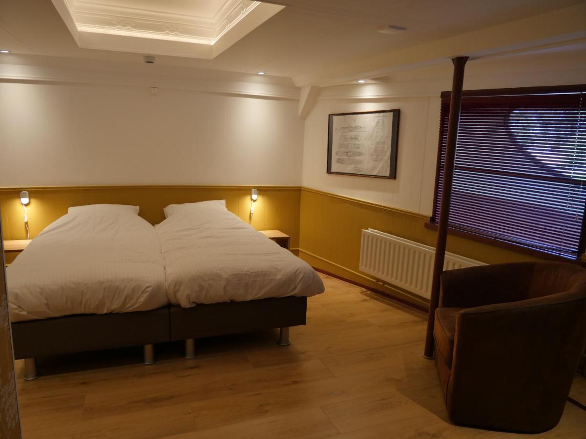 De Logeerboot Dordrecht Bed and Breakfast Exteriör bild