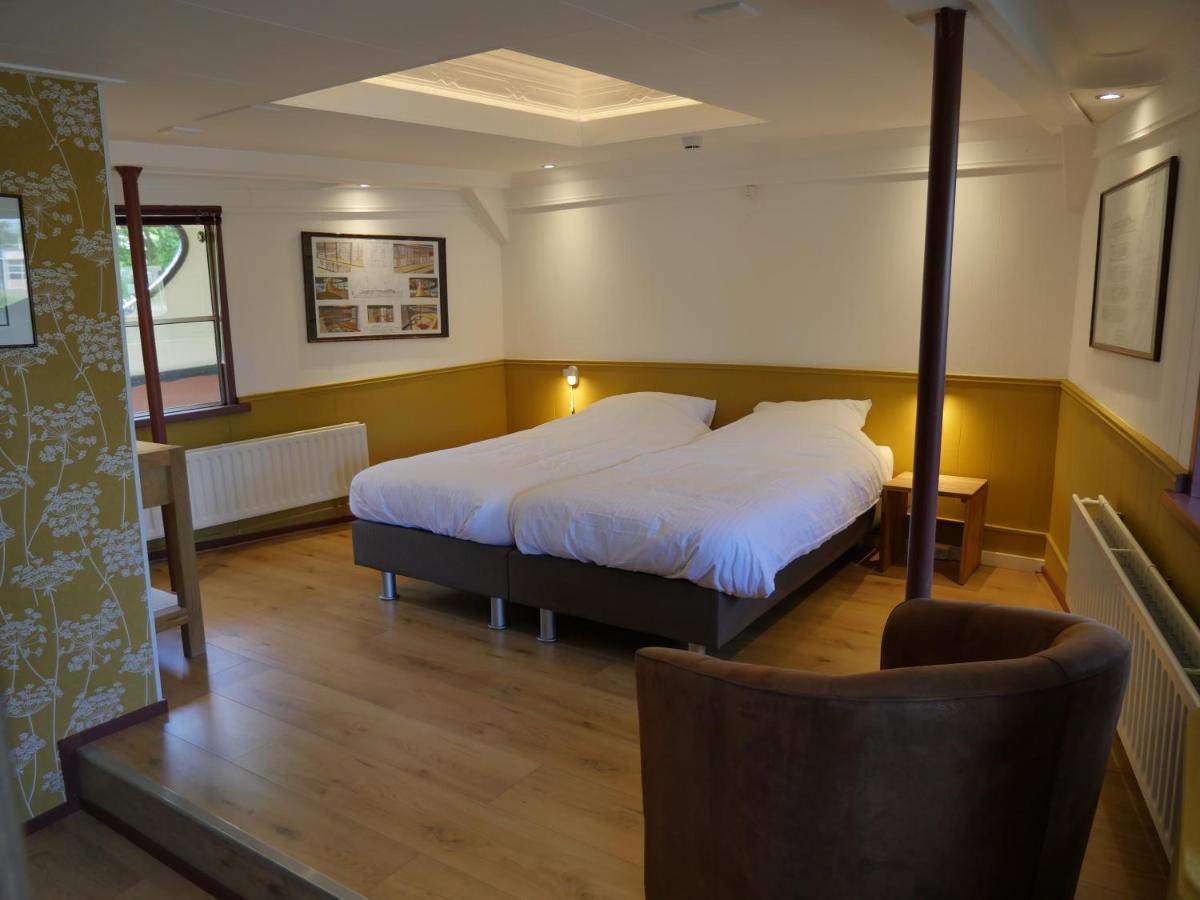 De Logeerboot Dordrecht Bed and Breakfast Exteriör bild