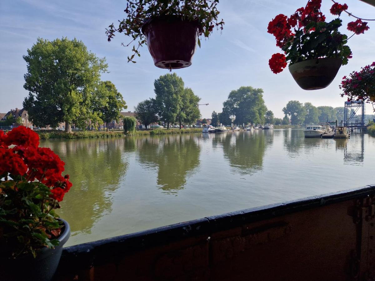 De Logeerboot Dordrecht Bed and Breakfast Exteriör bild
